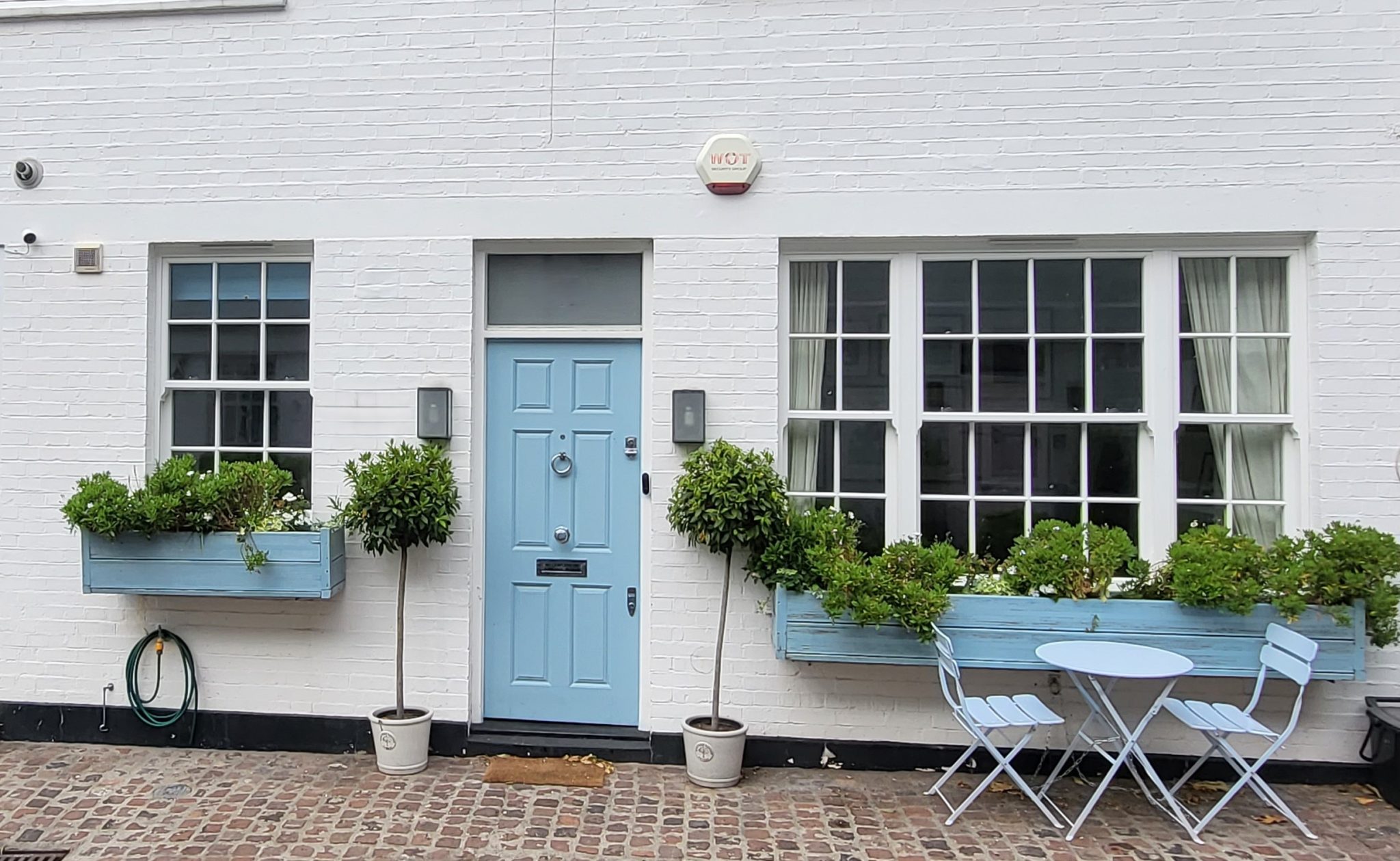 Sash Windows outside of a property