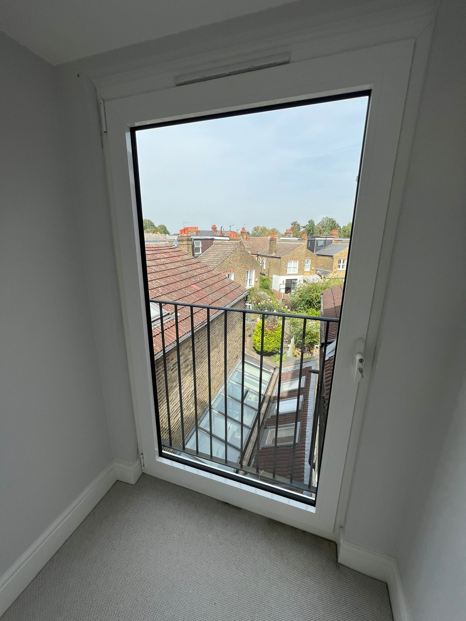 Tilt and turn window closed